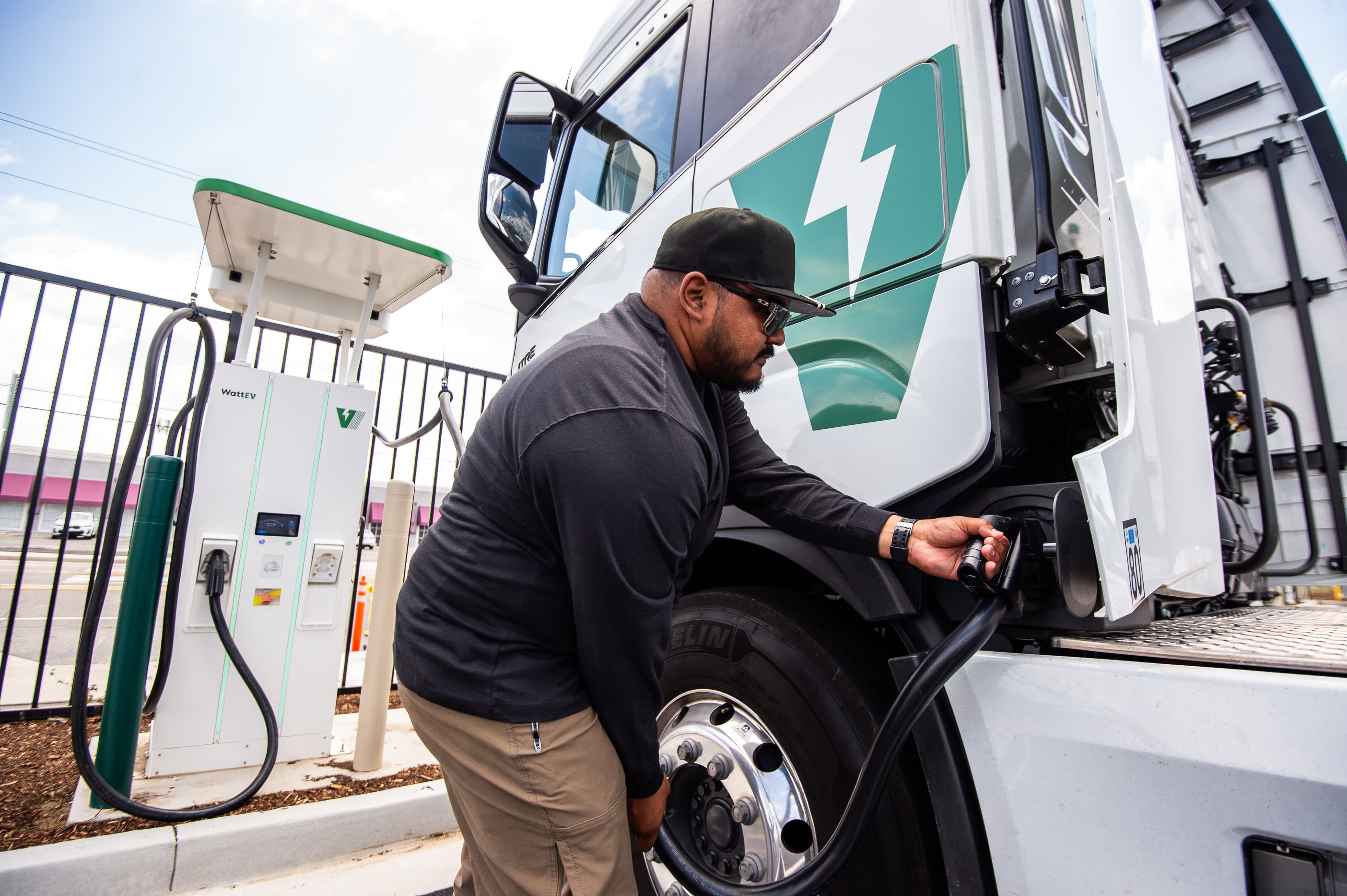 Wattev Transport Llc fleet